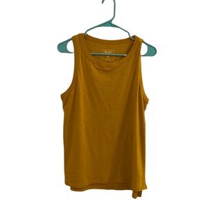 Candace Cameron Bure Honeybee size xs distressed tank